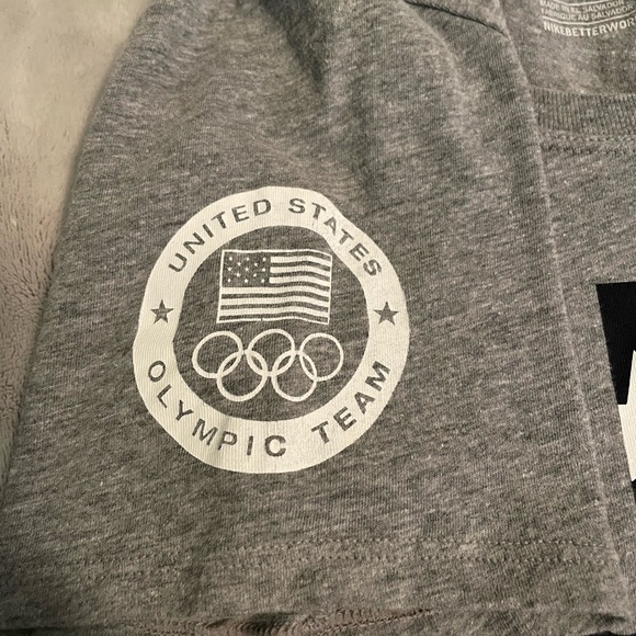 Nike Tee - Picture 2 of 2